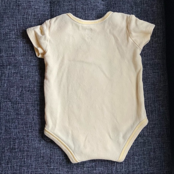 “I’m a cutie, my mom’s a babe & my dad totally rocks” gender neutral onesies - Picture 4 of 7